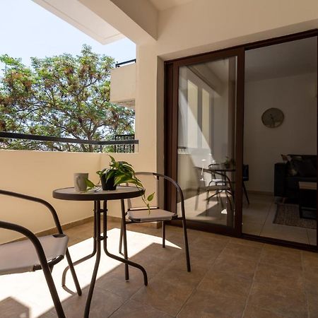 Mia 1-Bedroom Apartment In Larnaca Exterior foto