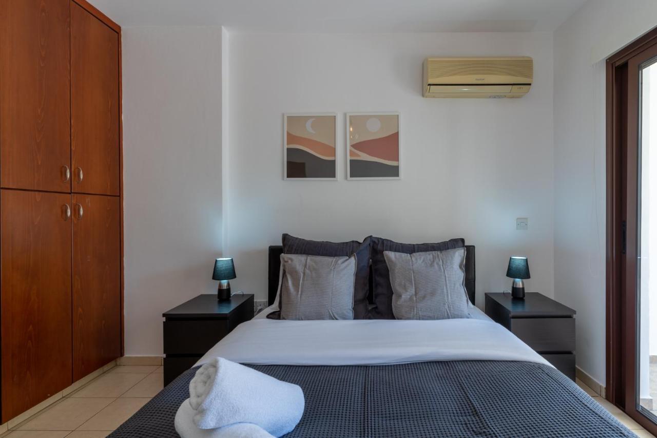 Mia 1-Bedroom Apartment In Larnaca Exterior foto