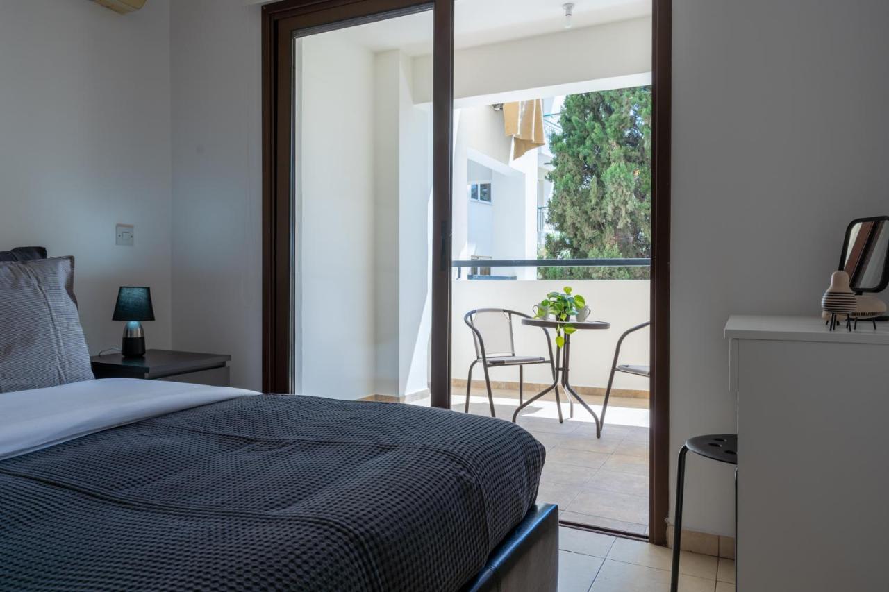 Mia 1-Bedroom Apartment In Larnaca Exterior foto